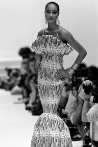 Ann_Fiona_Scollay_Fendi_SS1987_06.jpg