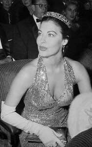 AvaGardner-BarfootContessaPremiere2.jpg