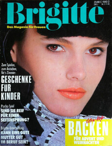 BrigitteDe021188no23coverKristenEykel.thumb.jpg.19aff9e24f48c21755cc21f0295cd001.jpg