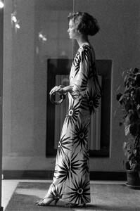 Cathy_Gallagher_Versace_Resort_1984_023.jpg