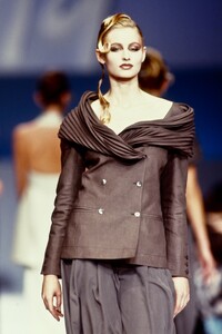 ClaudeMontana1989WomenRTW2.thumb.jpg.84f8f7fe53512358bbd22fec4795cf27.jpg