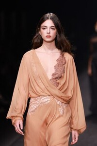 DfilAlbertaFerretti.thumb.jpg.fb0ae0cc5c4a32aea47916f6f70c962d.jpg