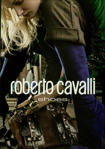 Leibovitz_Roberto_Cavalli_Fall_Winter_2005_06_04.thumb.png.a3f62b705ede9e25438f47bf43ce82f7.png