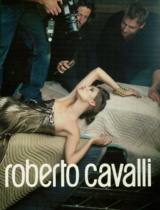 Leibovitz_Roberto_Cavalli_Fall_Winter_2005_06_06.thumb.png.d9d7b5df84bb29e90c2e11c83c65d7e5.png