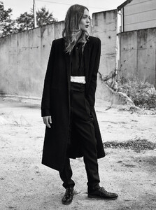 VogueParis-Novembre2016-16.thumb.jpg.d026a5371cf7dc7acff812a750fb5edc.jpg