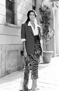 Yasmeen_Ghauri_Byblos_SS1990_075.jpg