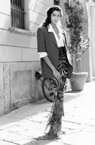 Yasmeen_Ghauri_Byblos_SS1990_078.jpg