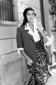 Yasmeen_Ghauri_Byblos_SS1990_090.jpg