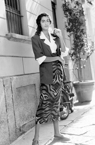 Yasmeen_Ghauri_Byblos_SS1990_091.jpg