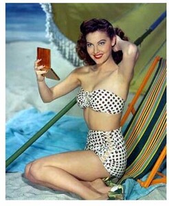 ava bikini with polka dots 5 1946.JPG