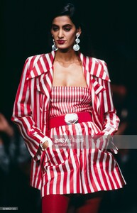 ceyla s90kLagerfeld--624850120-.jpg