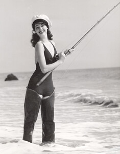 fishing(4).thumb.jpg.25e7b368371b34bf7b19fb641fd2cc79.jpg