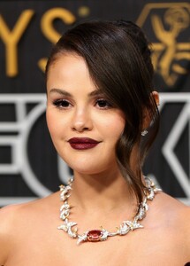 selena-gomez-2024-primetime-emmy-awards-5.jpg