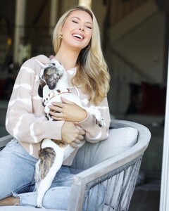 [2024.03.02] f430215789_967663534720769_1323329171528372238_n.jpg