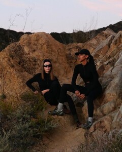 [2024.03.15] joja_432729464_18334668493117937_8391168270467802881_n.jpg