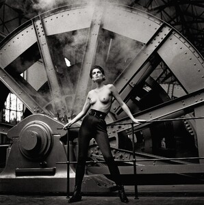 Lynne_Koester_Alaia_Peter_Lindbergh_1985_02.jpg