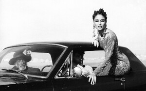 Vanity Fair Italia 1990 01.jpg