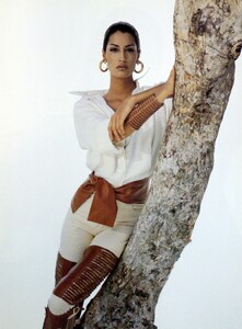Yasmeen_Ghauri_Gianfranco_Ferre_SS1993_GP_Barbieri_11.jpg
