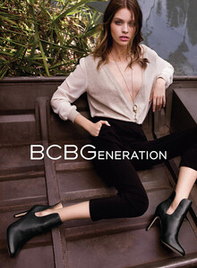 erika_labanauskaite_bcbg_generation_03.thumb.jpg.904927694eecaba9e301edb645818007.jpg
