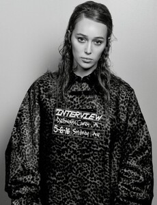 img-alycia-debnam-carey_202630507869-768x1000.thumb.jpg.60799df3308a0491a10d59c437ac96a4.jpg