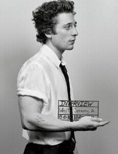 img-jeremy-allen-white-_203400878650-769x1000.thumb.jpg.3dba30426ff657677eddf59a5d54d0a4.jpg