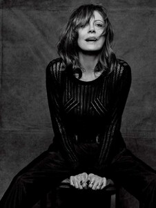 img-susan-sarandon_162728892538-755x1000.thumb.jpg.3dd6a1a69b80b60346dd150936bc61bb.jpg