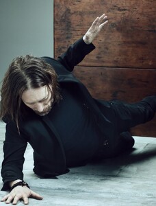 img-thom-yorke-1-_155339185659-763x1000.thumb.jpg.4b76315c6d6a8c869244bb833849af5d.jpg