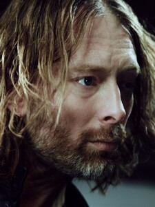 img-thom-yorke-2_155302645498-750x1000.thumb.jpg.0c83a970009581f8aa2a198ad567b9b9.jpg
