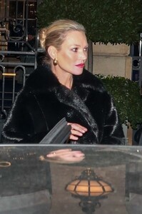 kate-moss-in-a-black-fur-coat-out-in-paris-02-27-2024-2.thumb.jpg.42c3768528cd904eccd74d6bfa44b185.jpg