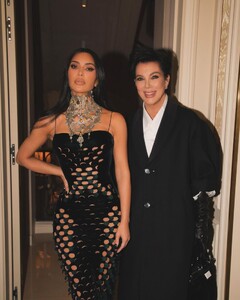kim-kardashian-at-the-maison-margiela-show-in-paris-01-27-2024-2.jpg