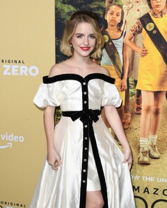mckenna-grace-troop-zero-premiere-in-la-0.jpg