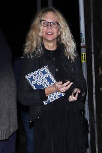 meg-ryan-leaving-italian-restaurant-giorgio-baldi-in-santa-monica-11-22-2022-3.thumb.jpg.d00e66e6c0eed3d491d3d104f18d345c.jpg