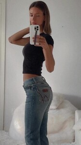 [2024.04.09] rachelc00k_3342403517736078468.jpg