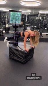 [2024.04.04] sarasampaio_3339104174124933825.jpg