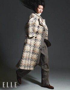 ELLE-CHINA-2022-August-5.thumb.jpg.08f9b209ffa1a12ee8201e1ed3a8ecf5.jpg