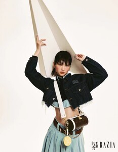 GRAZIA-CHINA-5.thumb.jpg.eda1c38d9a791076d60b5f495c3561f1.jpg