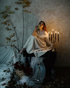 Moody fall   Candles, cozy atmosphere, leaves.. How much I love this part of fall, where you feel much tighter and preparing for cold winter. When November comes, I feel like a bear, moving into warmer coner o (8).jpg