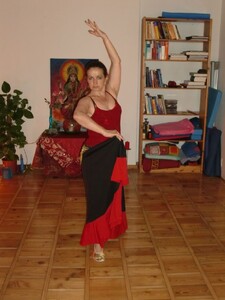 Vorbereitung auf dem Tanzauftritt 5_ Juni 2011.jpg