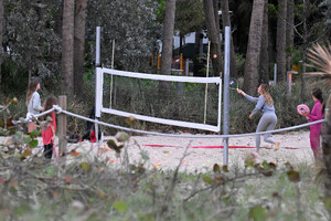 gisele and vivian in miami january 17 2024 24.jpeg