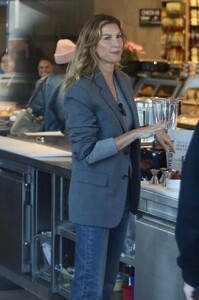 gisele at erewhon la january 11 2024 30.jpeg