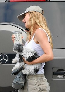 gisele miami april 20 2024 61.jpeg