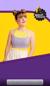 mckenna-grace-planet-fitness-2022-1.jpg