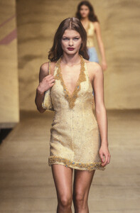 mullerK s00blumarine-2h.jpg