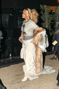 rihanna-at-coachella-festival-in-indio-04-14-2024-0.jpg