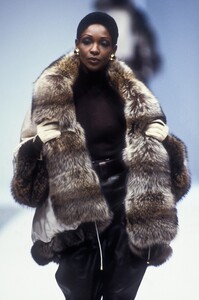 roshumba f92gFerre-1d.jpg