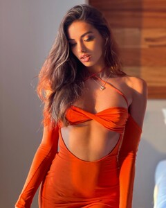 [2024.05.06] lizaakovalenko_442169297_888714189676890_8364667040104157406_n.jpg