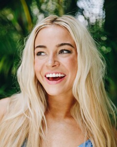 [2024.05.18] hardrockholly_444152031_18432371299053820_8909261514230924064_n.jpg