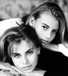 Niki and Krissy Taylor Fan's avatar