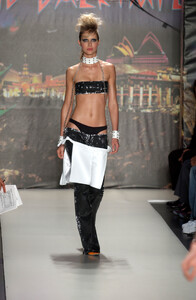 ACM s02houseofField-.jpg