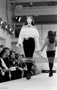 DKNY Fall 1993 Sportswear Collection Runway Show 3.jpg